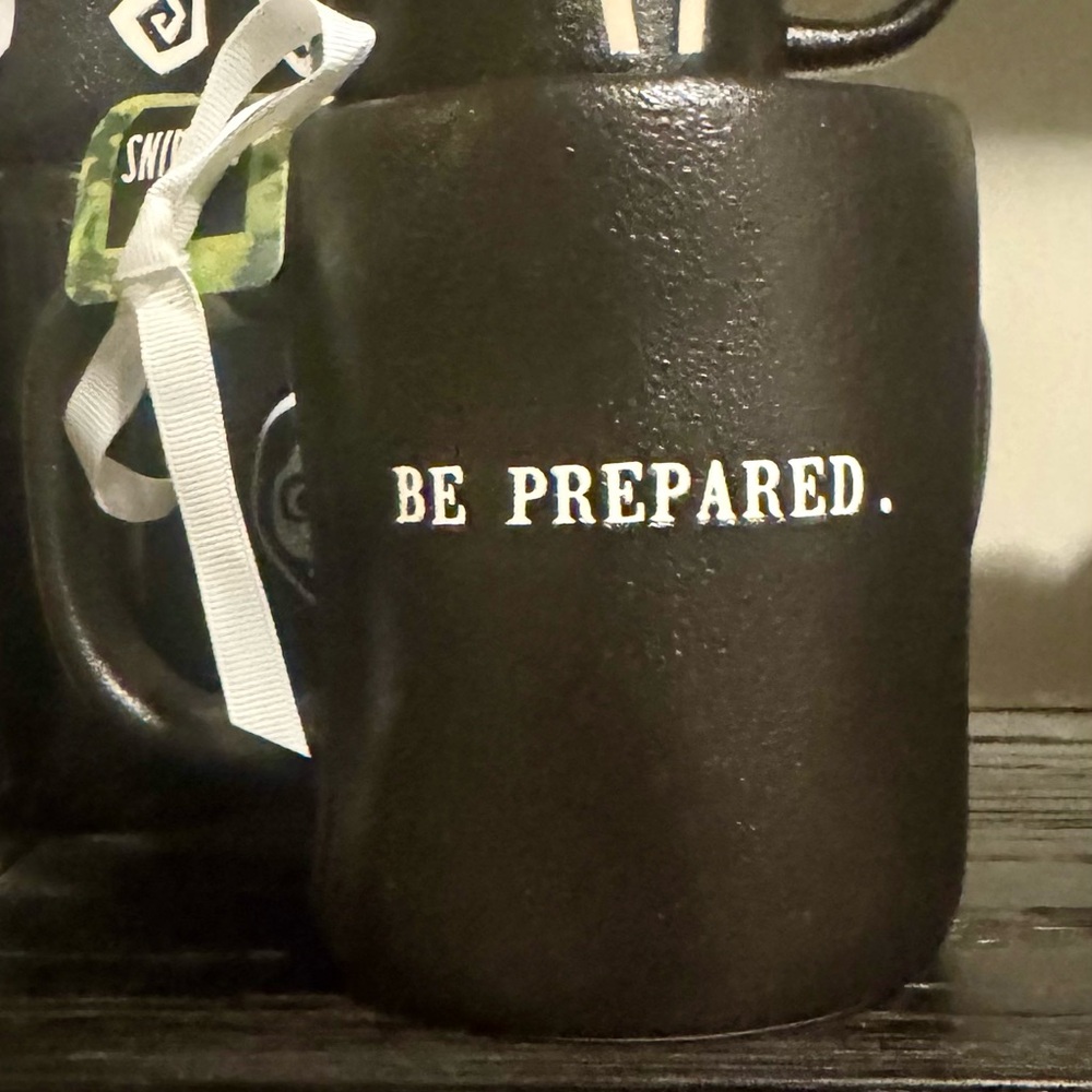 Rae Dunn - Scar ☕️